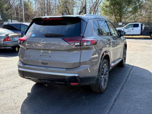 2024 Nissan Rogue Platinum