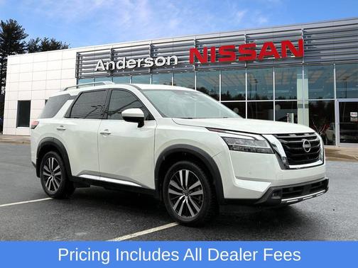 Pearl White Tricoat 2023 Nissan Pathfinder Platinum 4WD