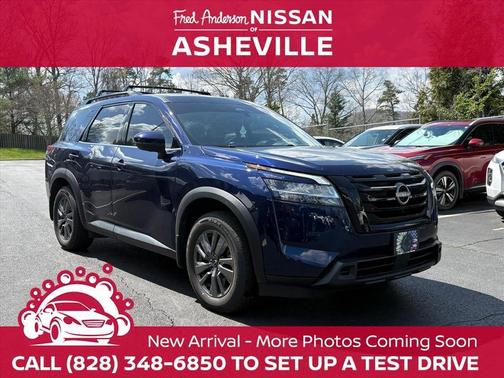 Deep Ocean Blue Pearl 2022 Nissan Pathfinder SV 2WD
