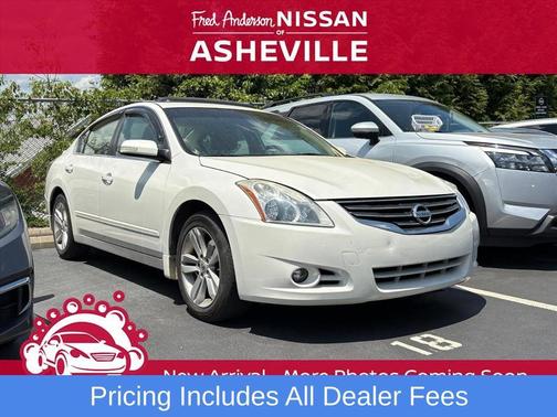 Winter Frost Pearl 2012 Nissan Altima 3.5 SR