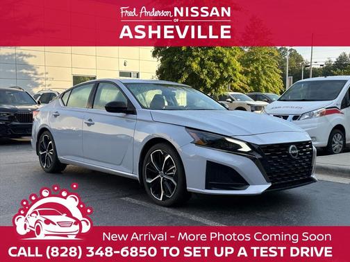 2023 Nissan Altima SR FWD