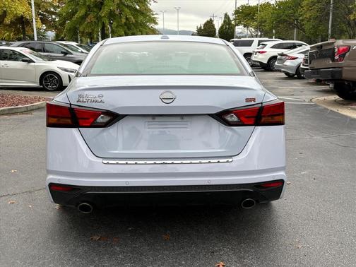 2023 Nissan Altima SR FWD