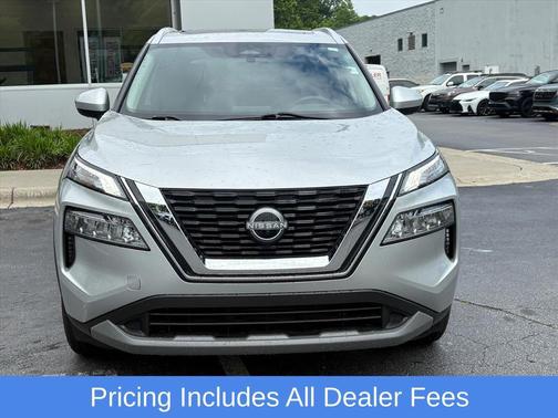 Brilliant Silver Metallic 2023 Nissan Rogue SV