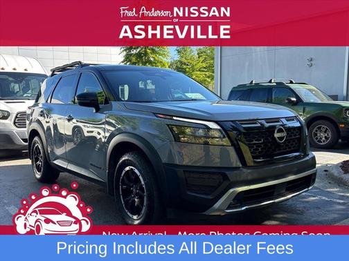 Solid Gray/Super Black 2024 Nissan Pathfinder Rock Creek 4WD