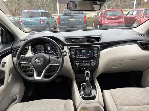 2020 Nissan Rogue Sport SV