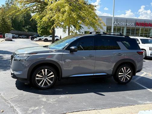 2022 Nissan Pathfinder Platinum 4WD