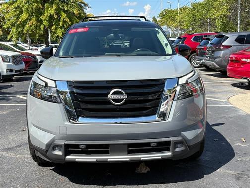 2022 Nissan Pathfinder Platinum 4WD