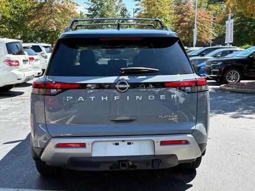 2022 Nissan Pathfinder Platinum 4WD