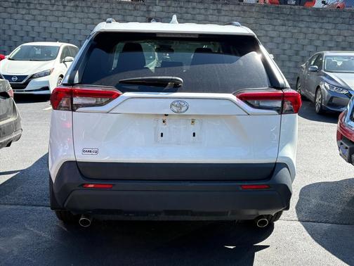 2019 Toyota RAV4 LE