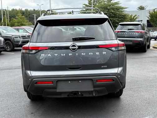 2025 Nissan Pathfinder SV 4WD
