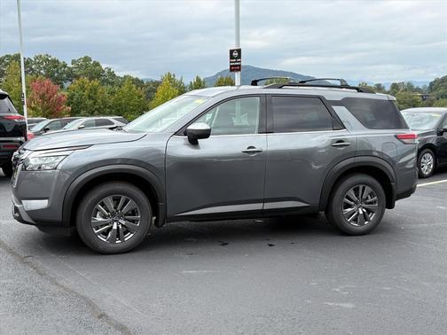 2025 Nissan Pathfinder SV 4WD