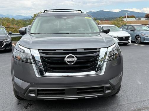2025 Nissan Pathfinder SV 4WD