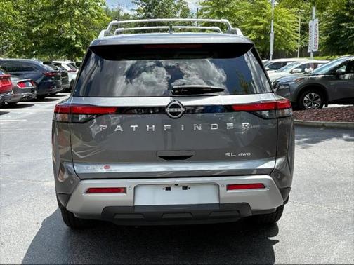 2022 Nissan Pathfinder SL 4WD