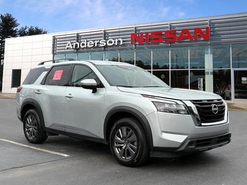 2024 Nissan Pathfinder SV 4WD