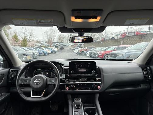 2024 Nissan Pathfinder SV 4WD