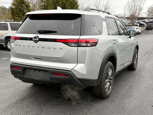 2024 Nissan Pathfinder SV 4WD