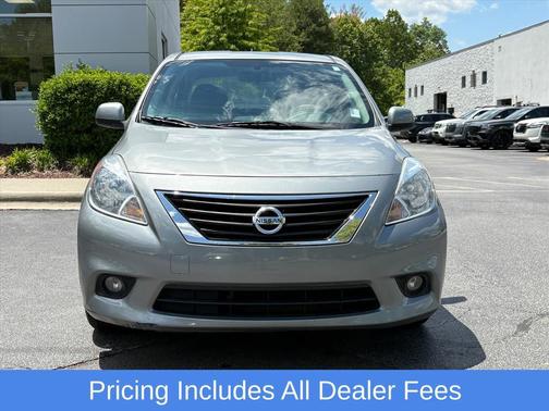 Magnetic Gray 2014 Nissan Versa 1.6 SL