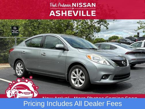 Magnetic Gray 2014 Nissan Versa 1.6 SL