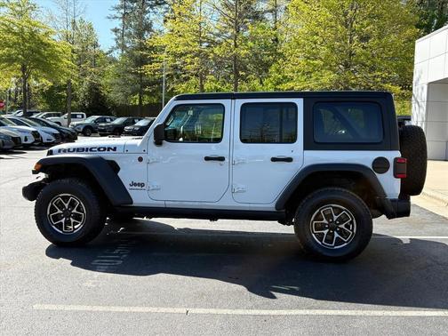 Bright White Clearcoat 2024 Jeep Wrangler Rubicon