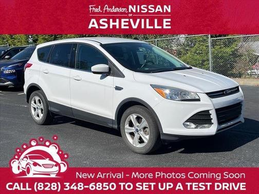 OXFORD WHITE 2016 Ford Escape SE