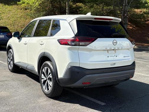 Pearl White Tricoat 2023 Nissan Rogue SV