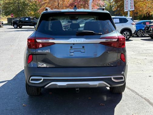 2022 Kia Seltos EX