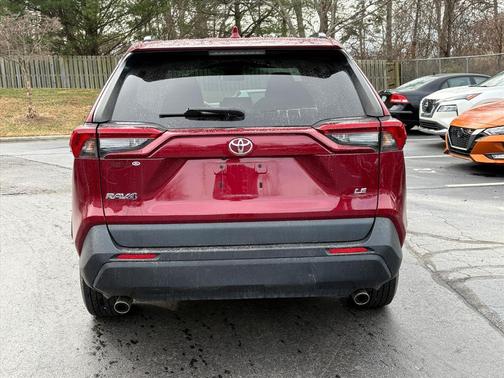2021 Toyota RAV4 LE