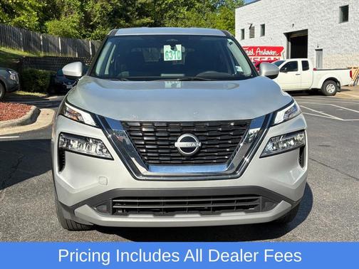 Brilliant Silver Metallic 2023 Nissan Rogue SV