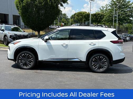 Everest White Pearl Tricoat 2026 Nissan Rogue Platinum