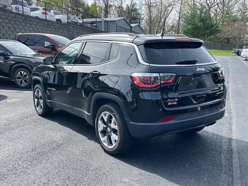 Diamond Black Crystal Pearlcoat 2018 Jeep Compass Limited