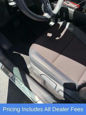 Aspen White Tricoat 2026 Nissan Kicks SR