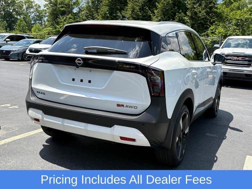 Aspen White Tricoat 2026 Nissan Kicks SR