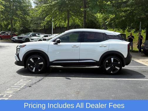 Aspen White Tricoat 2026 Nissan Kicks SR