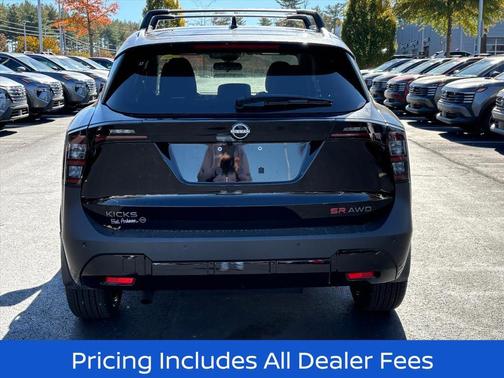 Super Black 2026 Nissan Kicks SR