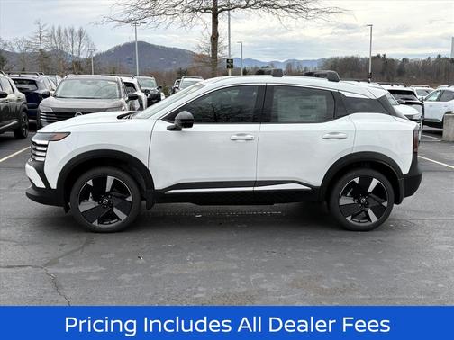 Aspen White Tricoat 2026 Nissan Kicks SR