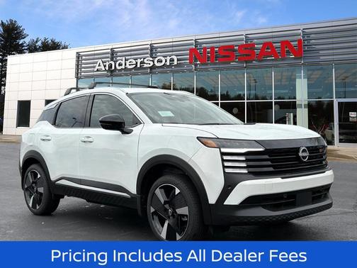 Aspen White Tricoat 2026 Nissan Kicks SR