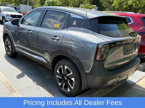 Gun Metallic 2025 Nissan Kicks SV