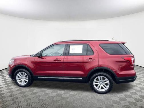 RUBY RED METALLIC TINTED CC 2019 Ford Explorer XLT