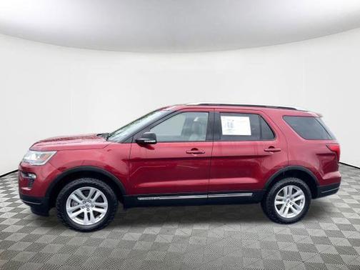RUBY RED METALLIC TINTED CC 2019 Ford Explorer XLT
