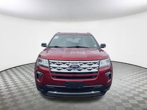 RUBY RED METALLIC TINTED CC 2019 Ford Explorer XLT