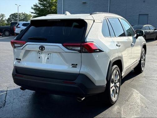 2021 Toyota RAV4 XLE Premium