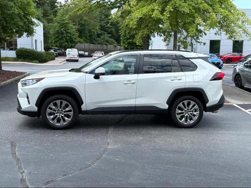2021 Toyota RAV4 XLE Premium