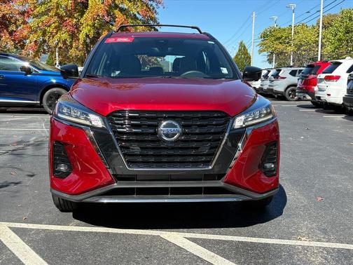 2021 Nissan Kicks SR