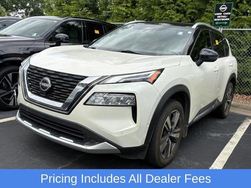 Pearl White Tricoat/Super Black 2023 Nissan Rogue Platinum