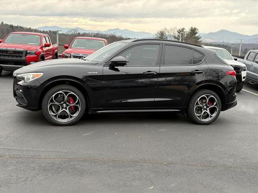 2022 Alfa Romeo Stelvio Ti