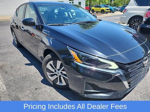 Super Black 2023 Nissan Altima S FWD