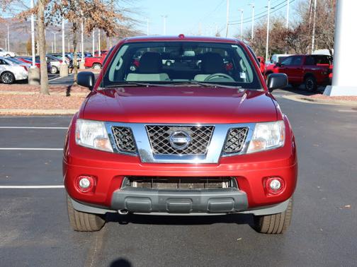 Photo 3 of 23 of 2012 Nissan Frontier SV