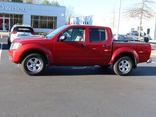 Photo 4 of 23 of 2012 Nissan Frontier SV