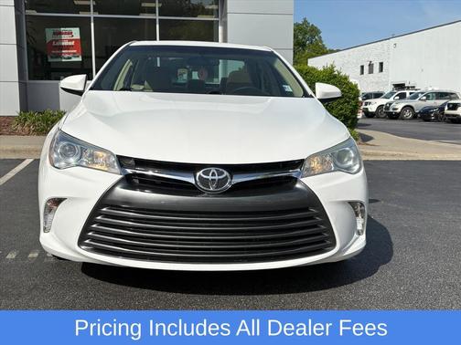 Super White 2017 Toyota Camry LE