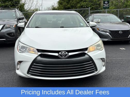Super White 2017 Toyota Camry LE